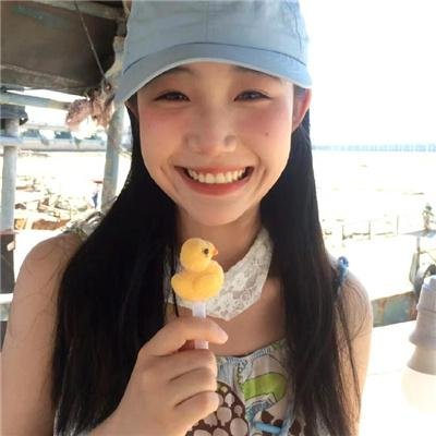 穿黑衣的女孩